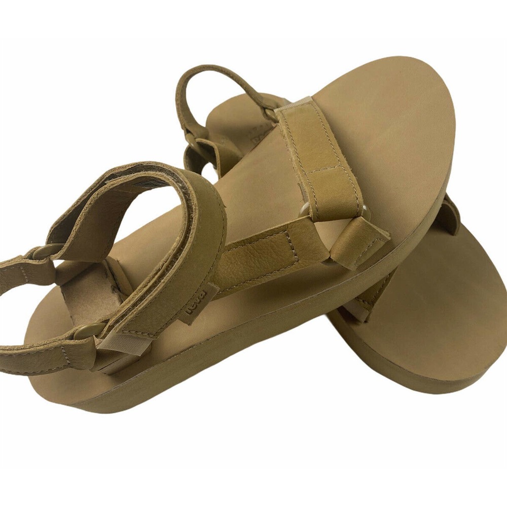 NEW Teva SZ 7  Midform Universal Leather Sandal